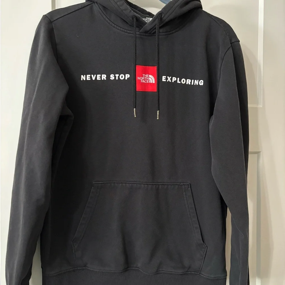 North Face Men‎ Reds Hooded Sweatshirt Small Black Red Hoodie Logo